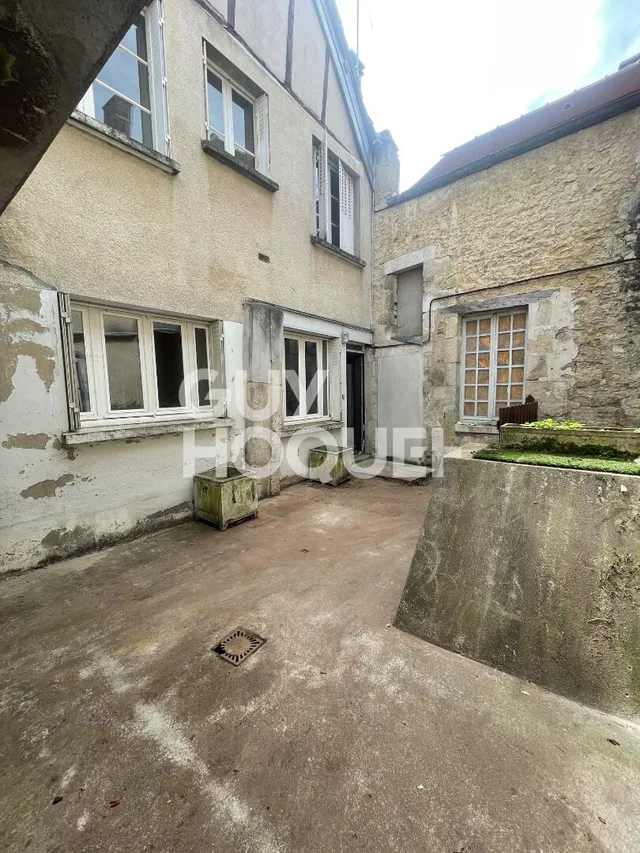 maison à COULANGES LA VINEUSE