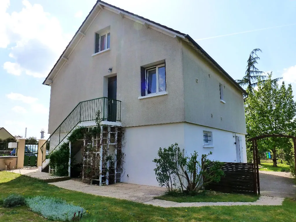 maison 5 pièces à MONETEAU, 112 m² — photo 8 sur 11