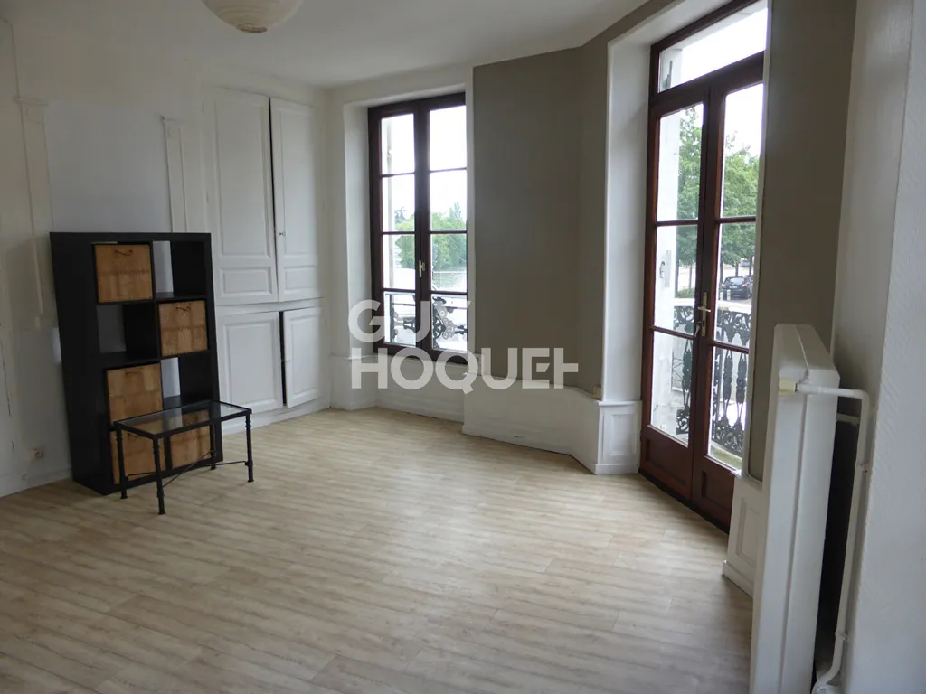 local à Auxerre, 120 m² — photo 1 sur 17
