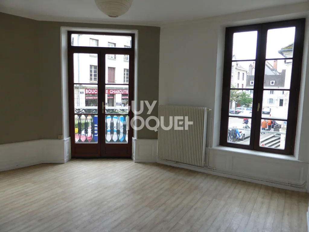 local à Auxerre, 120 m² — photo 2 sur 17