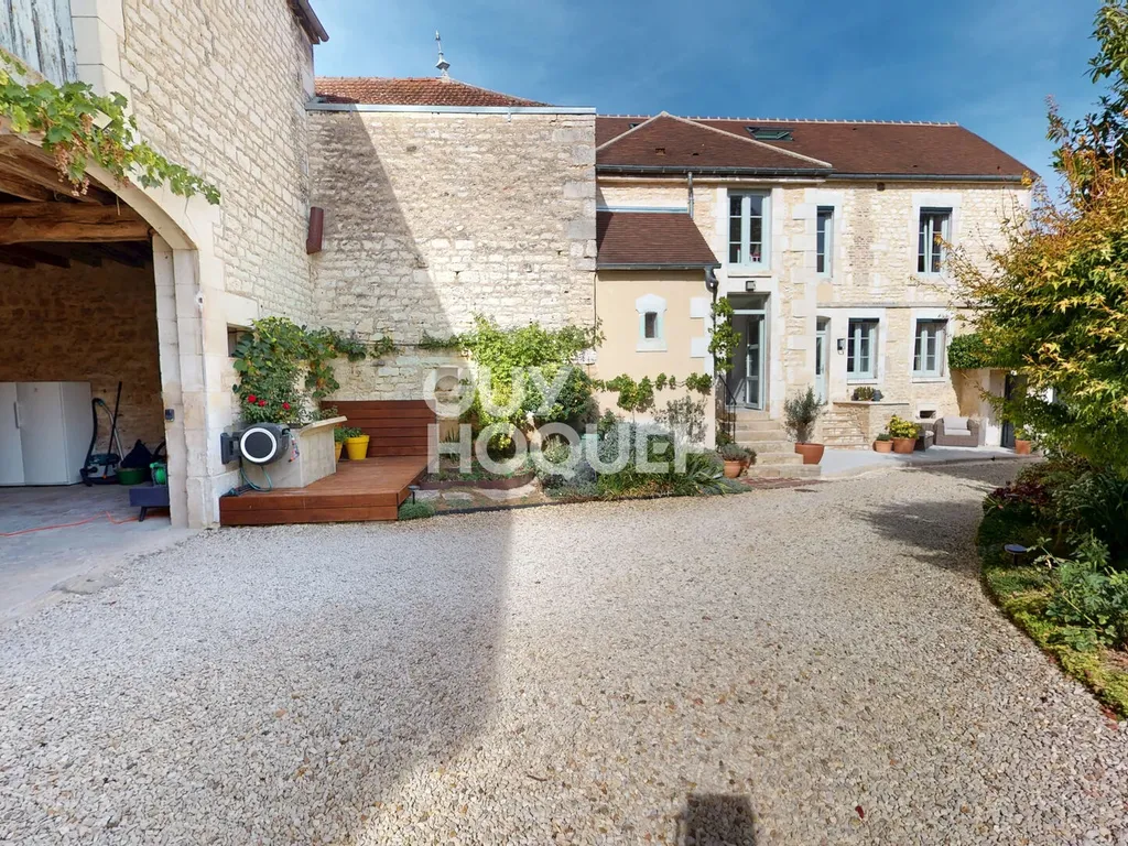 maison 6 pièces à Mige, 190 m² — photo 1 sur 18
