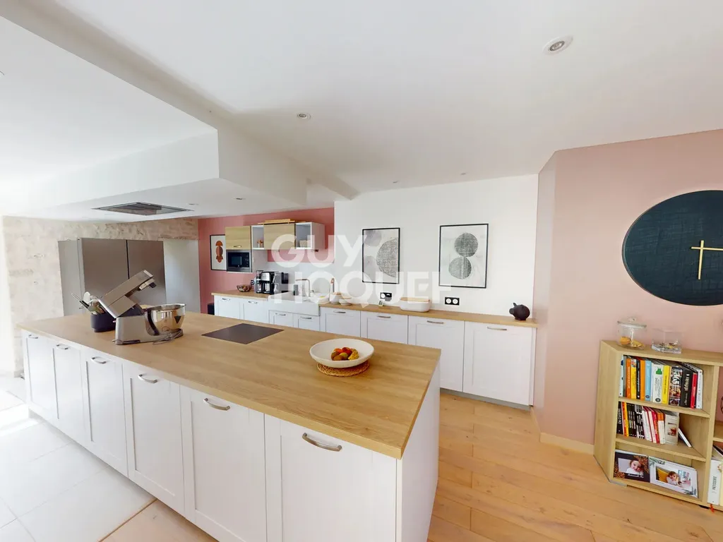 maison 6 pièces à Mige, 190 m² — photo 2 sur 18